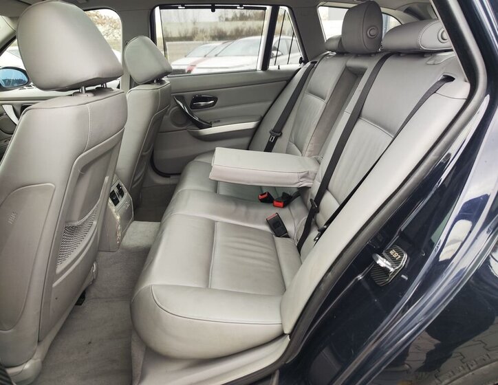 BMW Řada 3 Kombi 3,0 l 170 kw