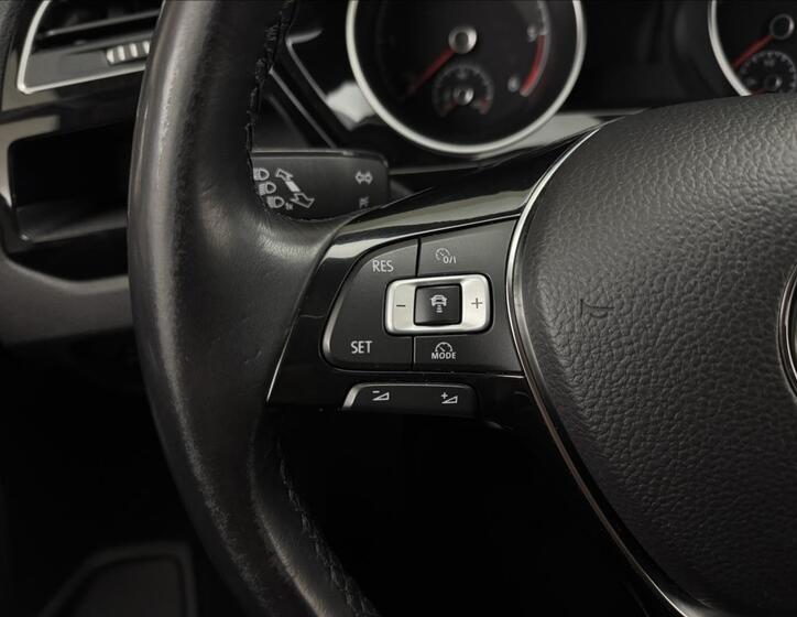 Volkswagen Touran 10