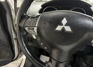 Mitsubishi Outlander SUV / Terénní 2,2 l 115 kw