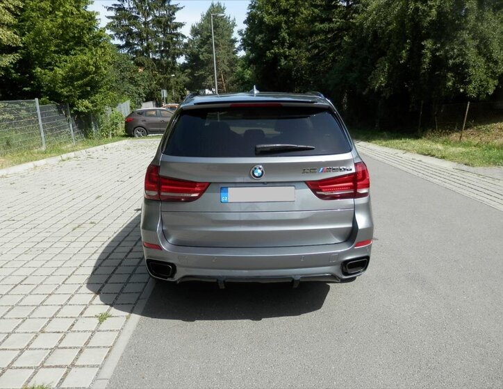 BMW X5 SUV 3,0 l 280 kw