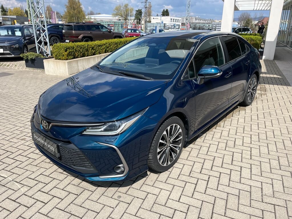 Toyota Corolla Sedan / Limuzína 1,5 l 92 kw