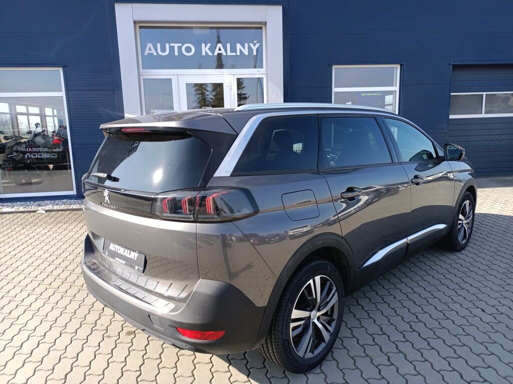 Peugeot 5008 SUV / Terénní 1,5 l 96 kw