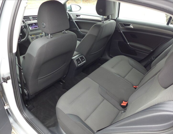 Volkswagen Golf Hatchback 1,2 l 77 kw