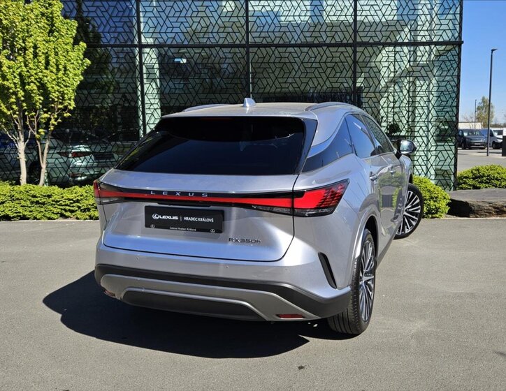 Lexus RX 350h SUV / Terénní 2,5 l 184 kw