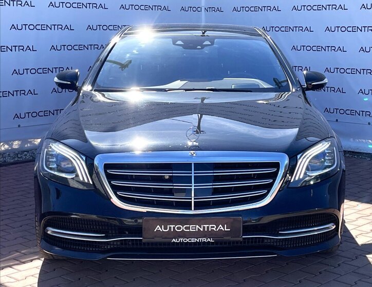 Mercedes-Benz Třídy S Sedan / Limuzína 4,0 l 345 kw