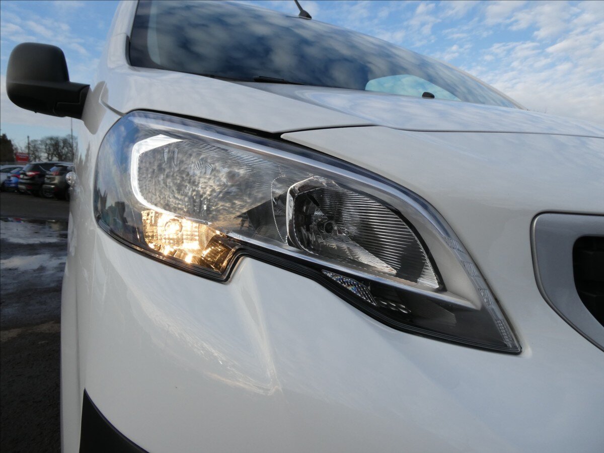 Peugeot Expert Kombi 1,5 l 88 kw