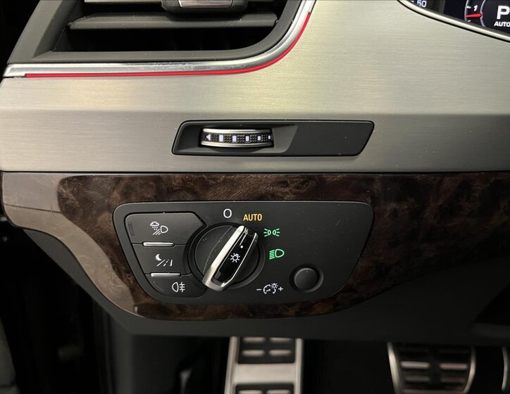 Audi SQ7 SUV 4,0 l 320 kw