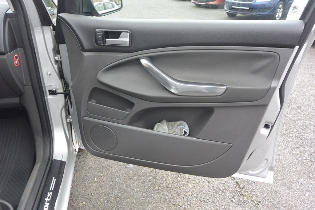 Ford C-MAX MPV 1,6 l 66 kw