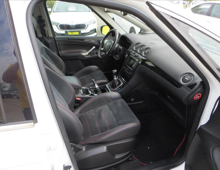 Ford S-MAX MPV 2,2 l 147 kw