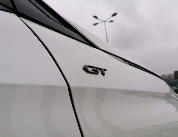 Peugeot 5008 SUV 1,5 l 96 kw