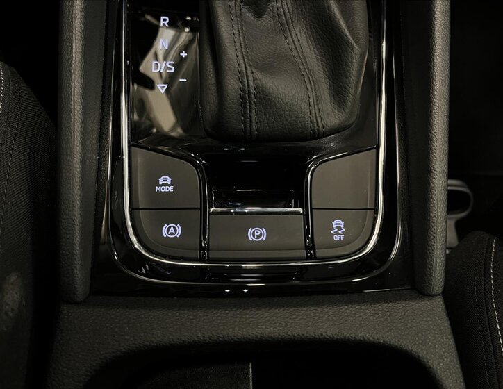 Škoda Karoq SUV 1,5 l 110 kw