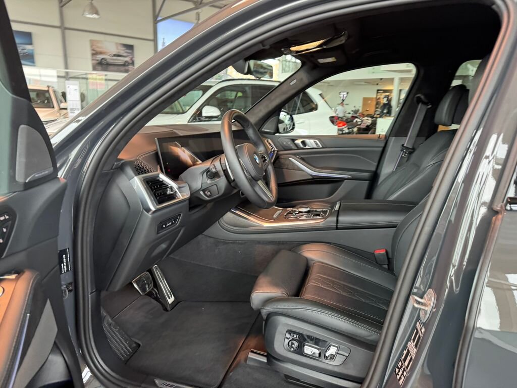 BMW X7 SUV / Terénní 3,0 l 250 kw