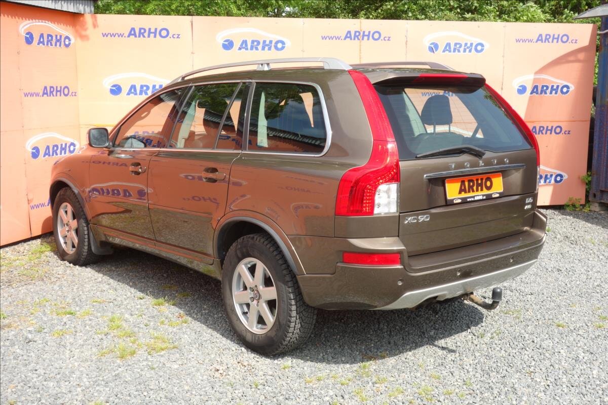 Volvo XC90 SUV 2,4 l 147 kw