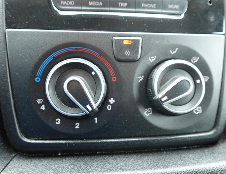 Peugeot Boxer Ostatní 2,2 l 121 kw