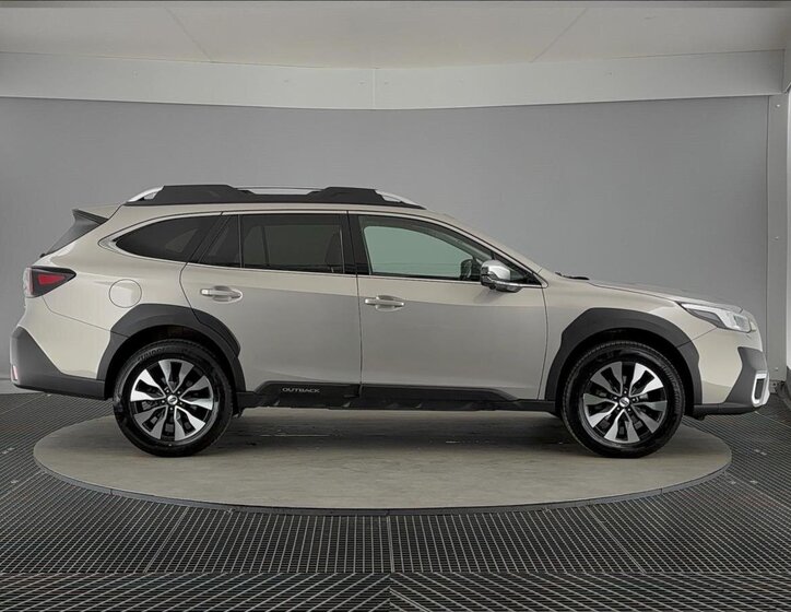 Subaru Outback Kombi 2,5 l 124 kw