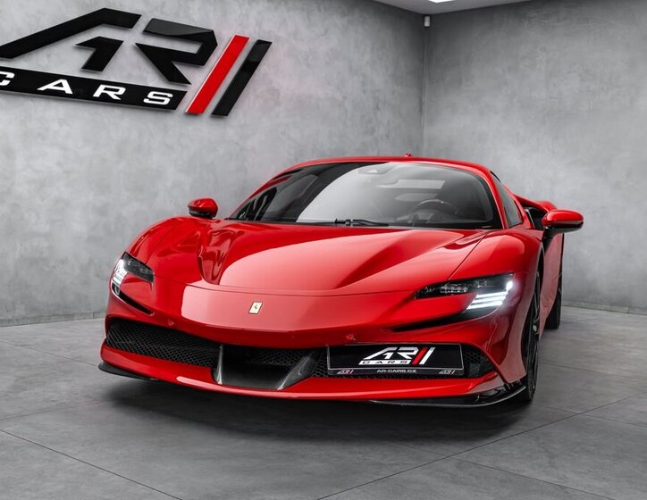 Ferrari SF90 Kupé 4,0 l 574 kw