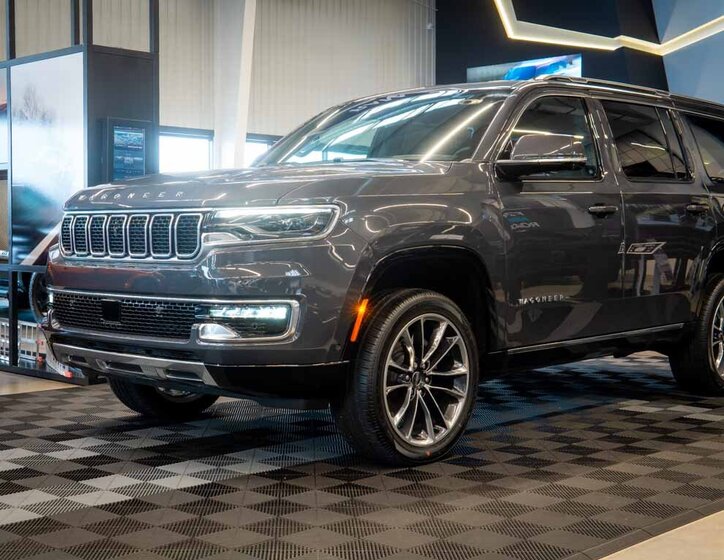 Jeep Wagoneer SUV / Terénní 5,7 l 292 kw