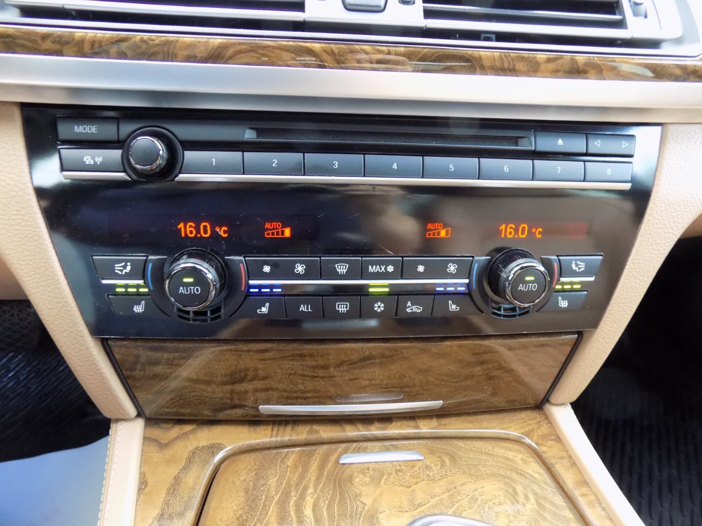 BMW Řada 7 Sedan / Limuzína 3,0 l 225 kw