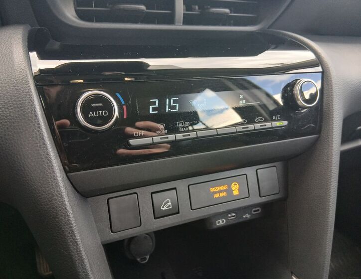 Toyota Yaris Cross 24