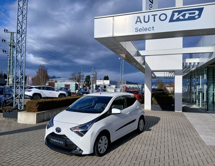 Toyota Aygo Hatchback 998,0 53 kw