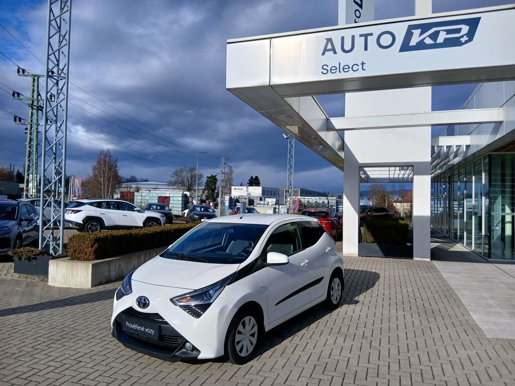 Toyota Aygo Hatchback 998,0 53 kw