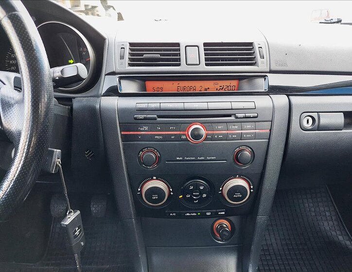 Mazda 3 Hatchback 1,3 l 62 kw