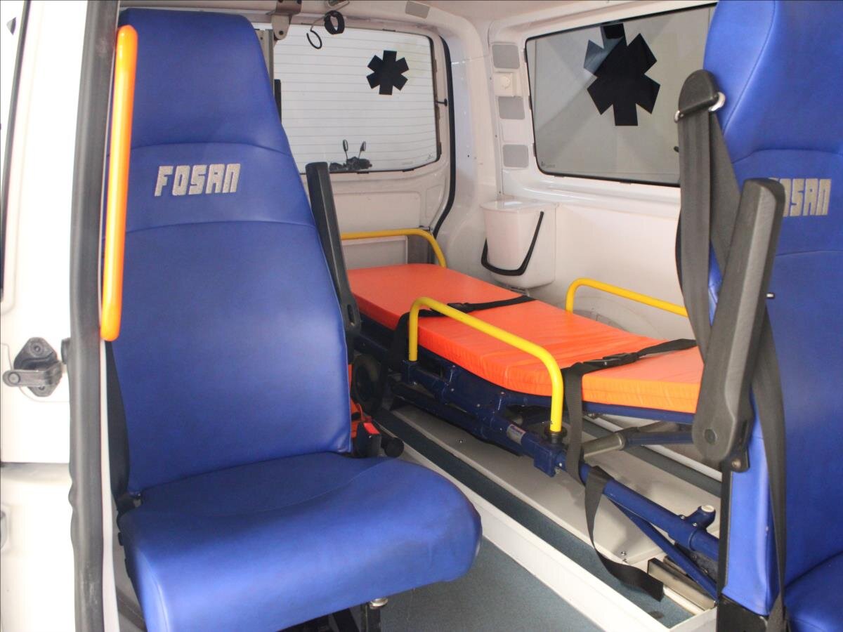 Volkswagen Transporter Kombi 2,0 l 103 kw