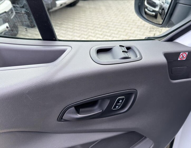 Ford Transit 16