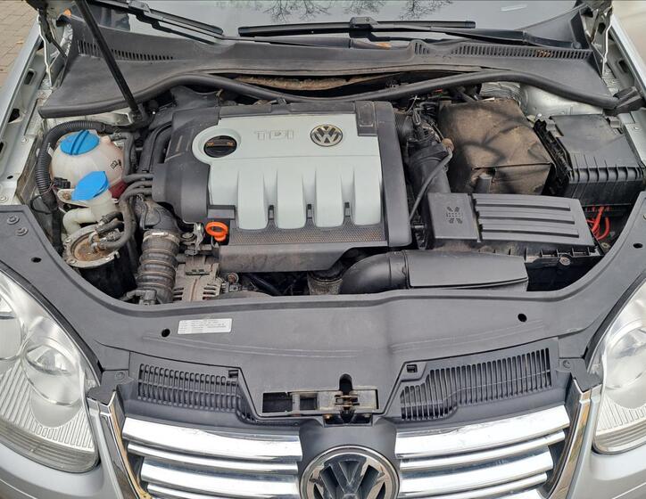 Volkswagen Golf 38