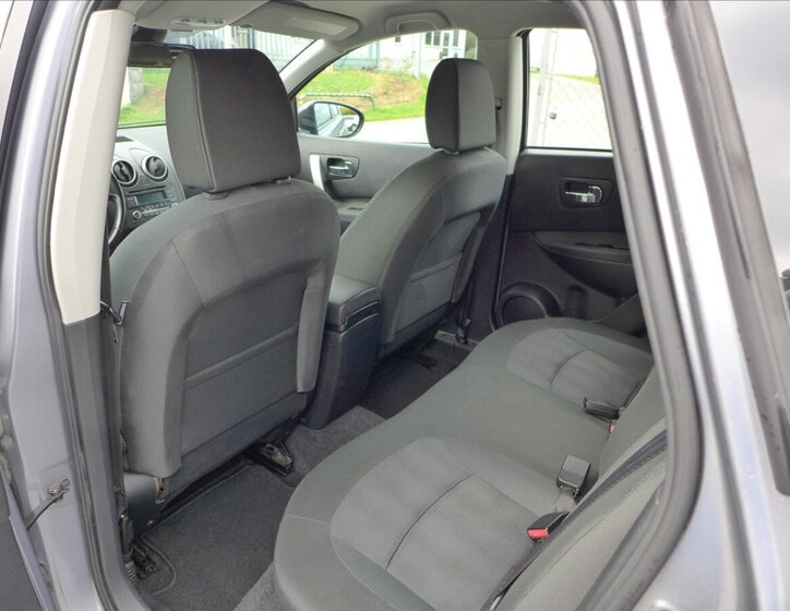 Nissan Qashqai SUV / Terénní 1,6 l 86 kw