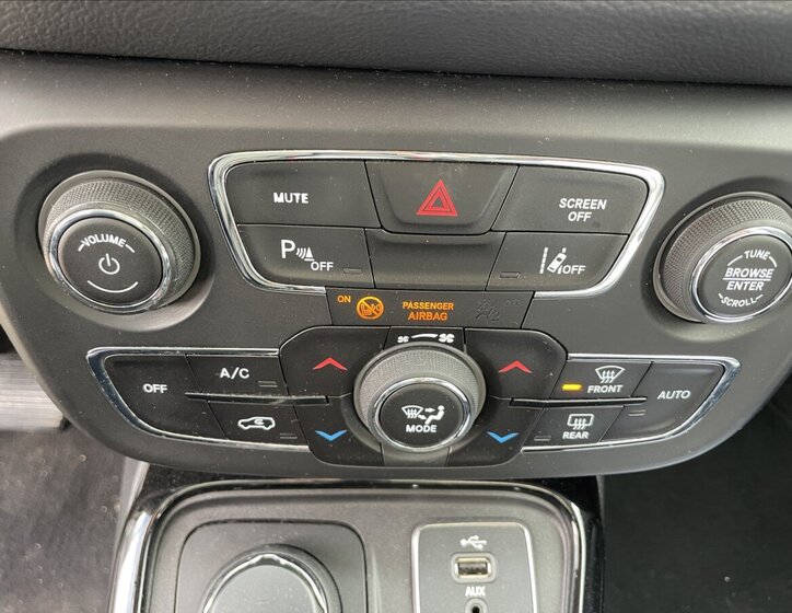 Jeep Compass SUV / Terénní 2,0 l 103 kw