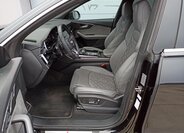 Audi Q8 11