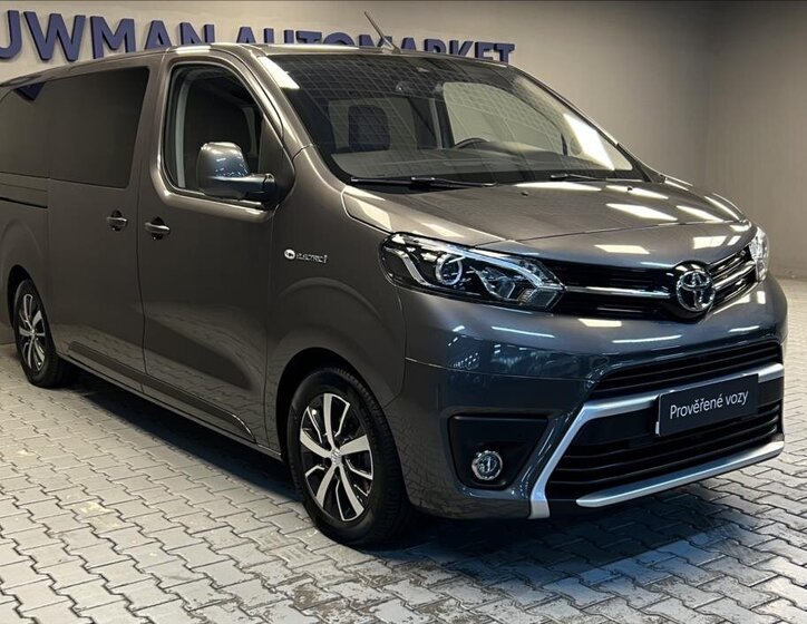Toyota ProAce Verso 12