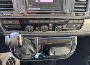 Volkswagen Multivan 22