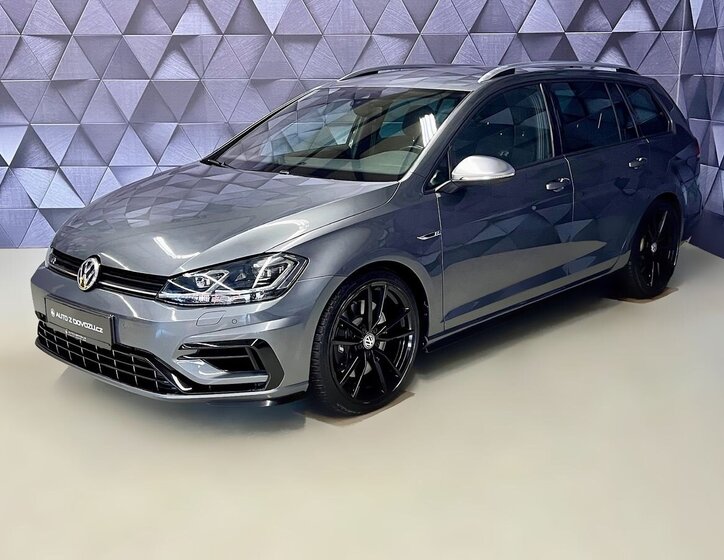 Volkswagen Golf Kombi 2,0 l 221 kw