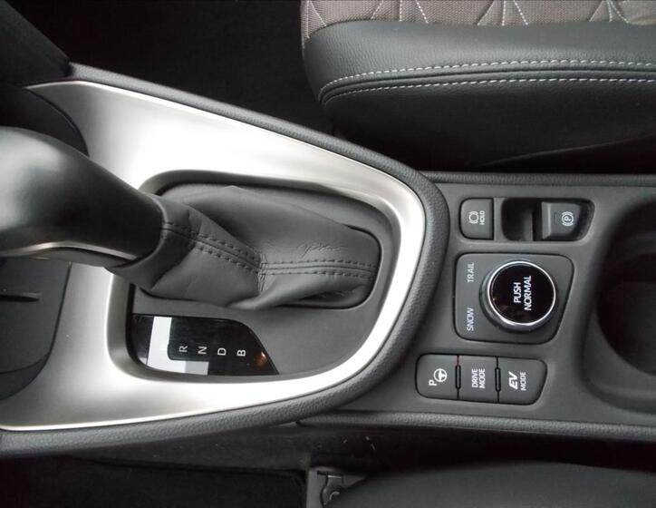 Toyota Yaris Cross 26