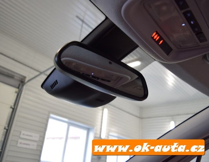 Opel Ostatní Hatchback 1,2 l 81 kw