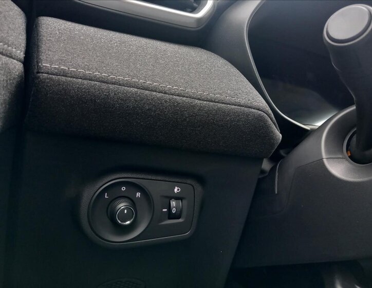 MG ZS SUV / Terénní 1,5 l 75 kw