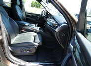 BMW X5 SUV / Terénní 3,0 l 280 kw
