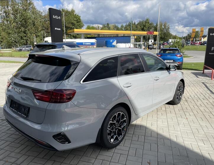 KIA Ceed 5
