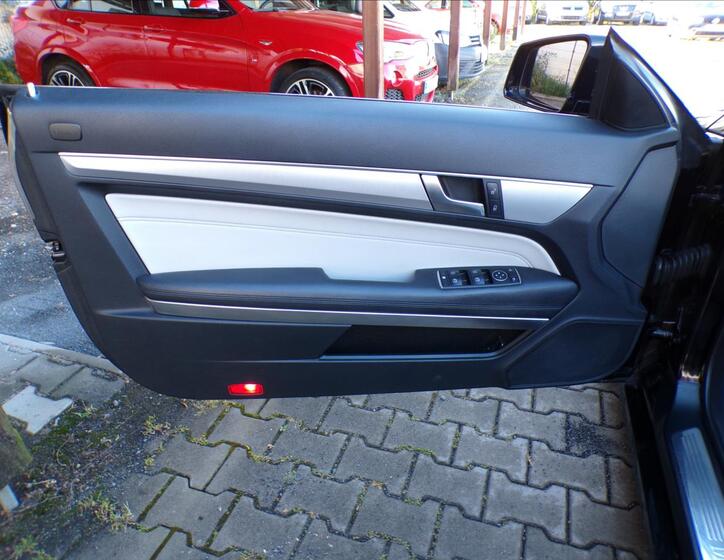 Mercedes-Benz Třídy E 14