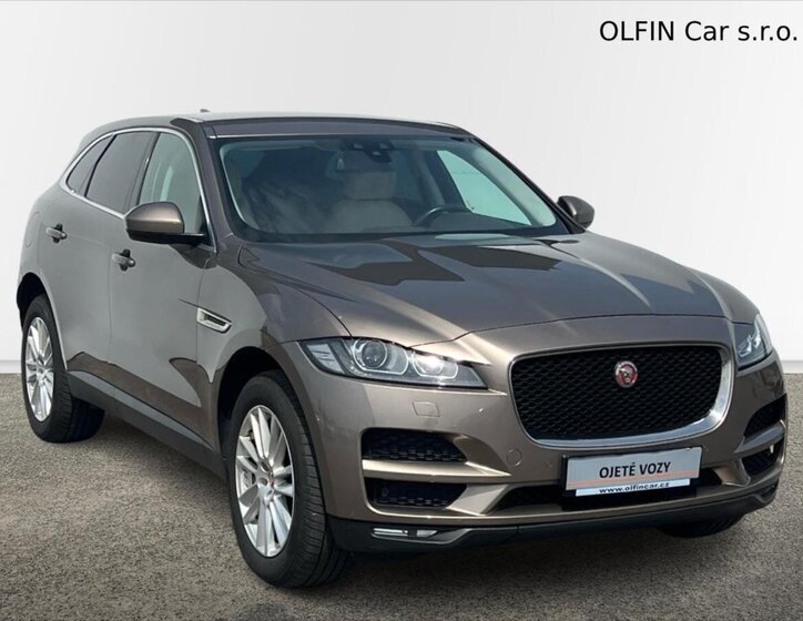 Jaguar F-Pace Kombi 2,0 l 132 kw