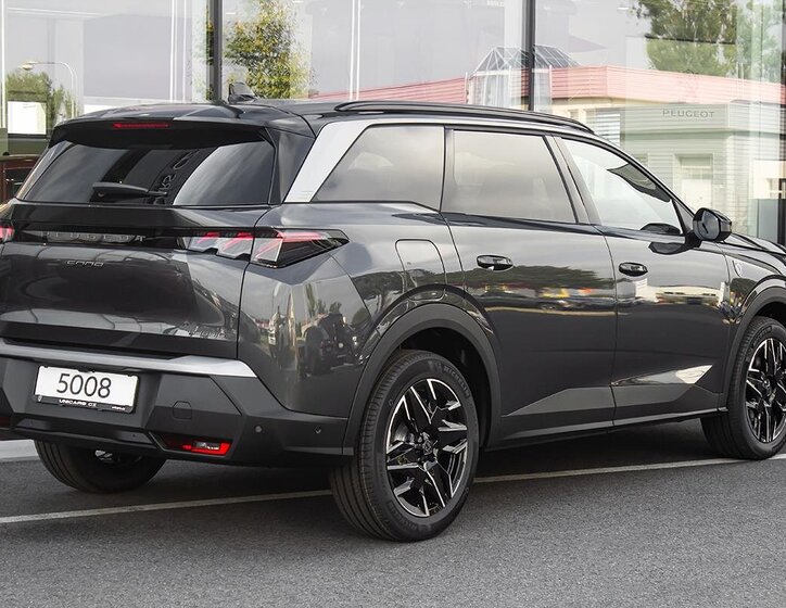 Peugeot 5008 SUV / Terénní 1,2 l 107 kw