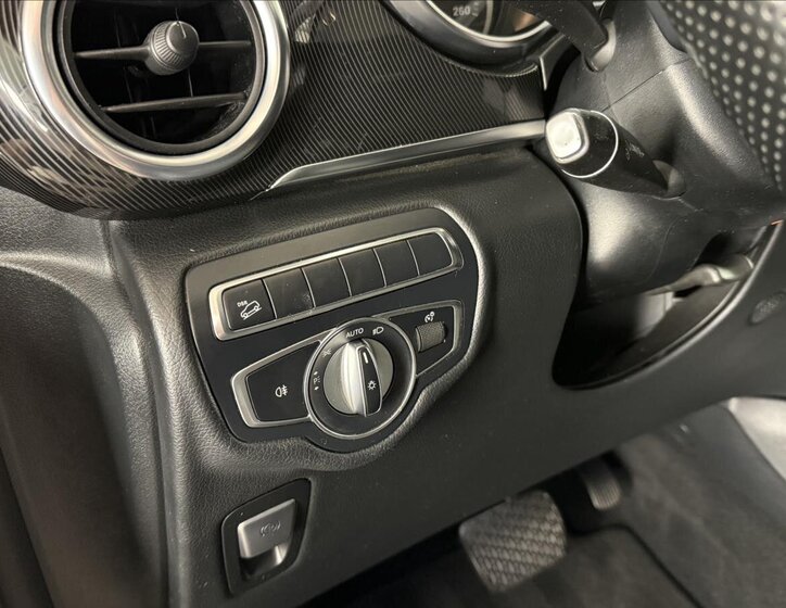 Mercedes-Benz Třídy V MPV 2,1 l 140 kw