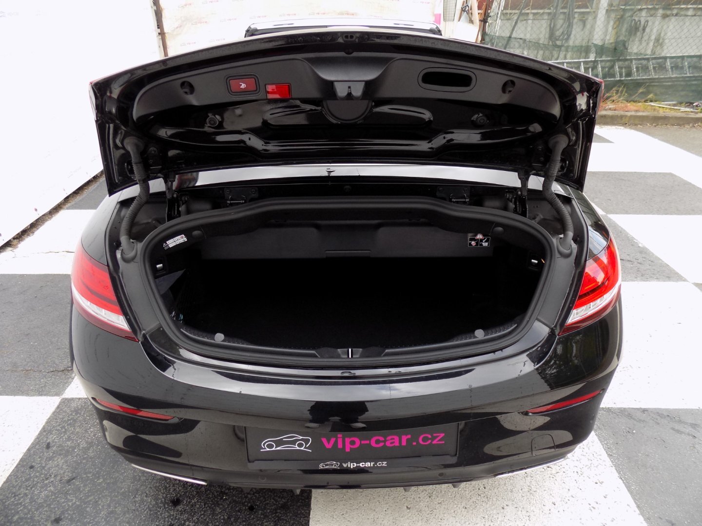 Mercedes-Benz Třídy C Kabriolet 3,0 l 245 kw