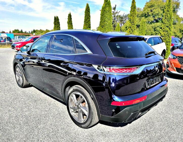 DS Automobiles DS7 Crossback 7