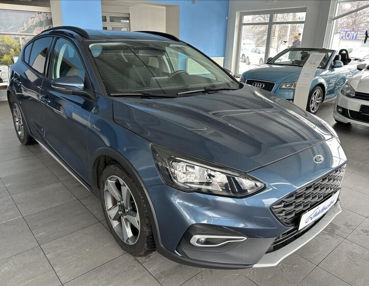 Ford Focus Hatchback 999,0 92 kw