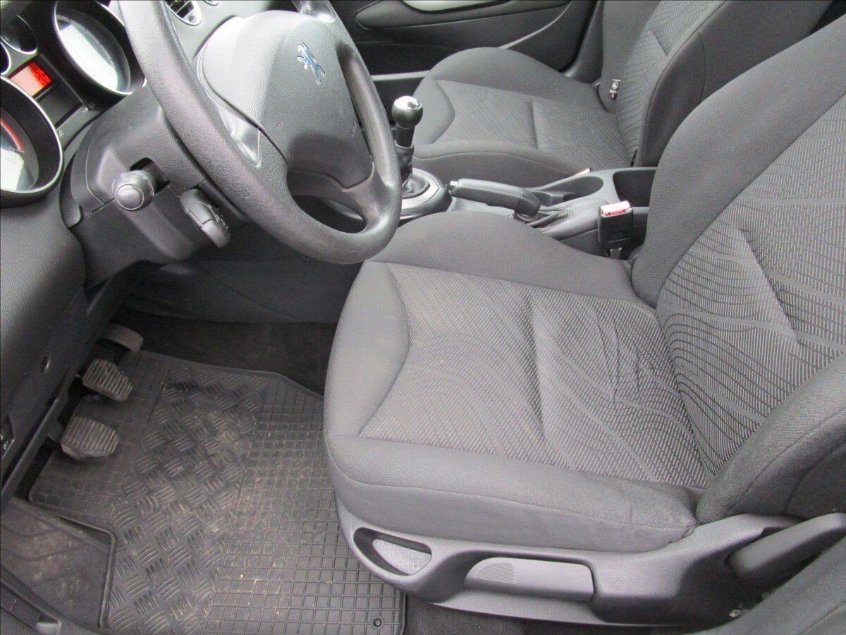 Peugeot 308 Hatchback 1,6 l 66 kw