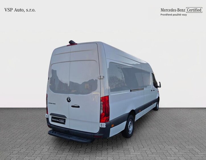 Mercedes-Benz Sprinter 5