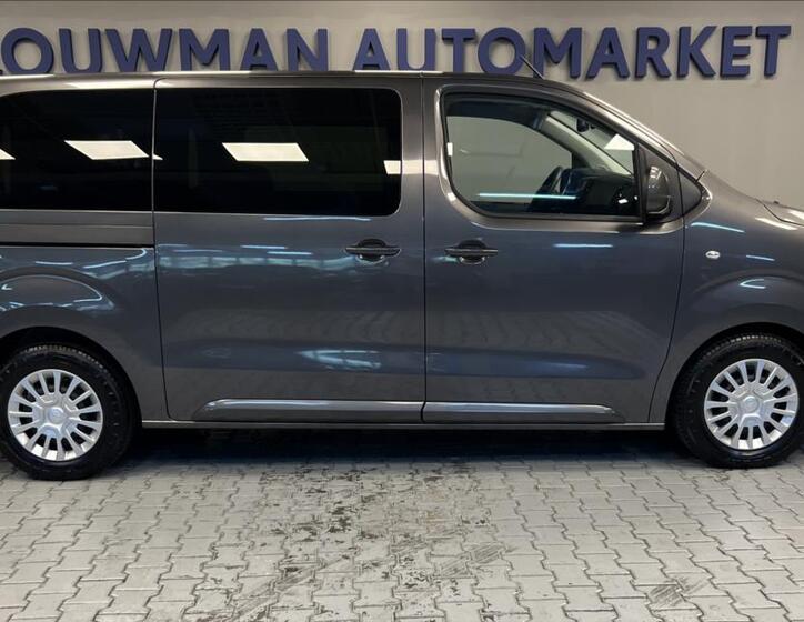 Toyota ProAce Verso 16
